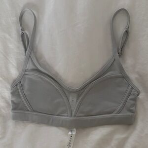 New lululemon grey sports bra mesh size 4